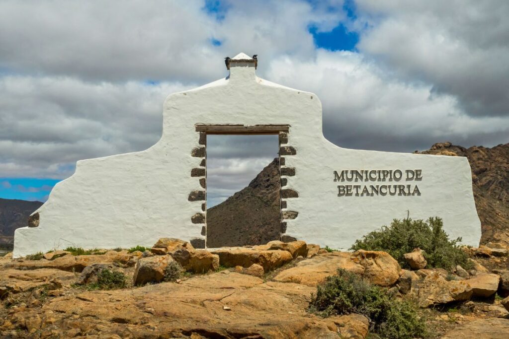 Betancuria: Descubre la belleza y encanto de este histórico municipio canario