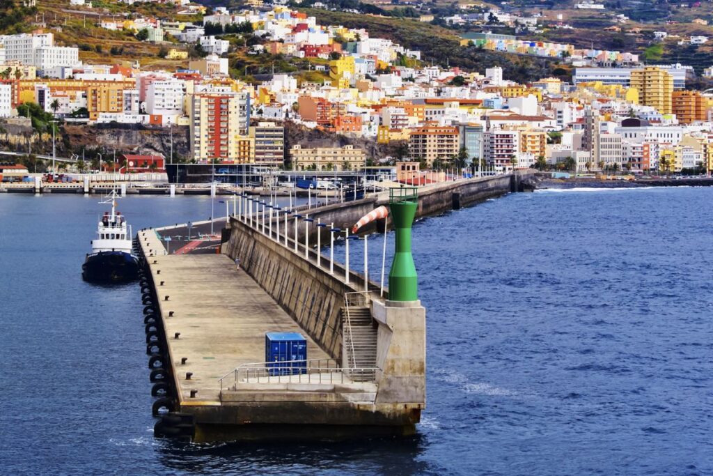 Santa Cruz de La Palma: Historia, playas y gastronomía en la joya canaria