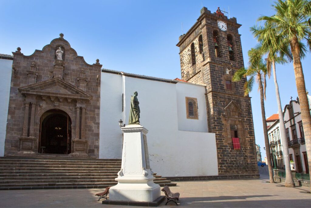 Santa Cruz de La Palma: Historia, playas y gastronomía en la joya canaria