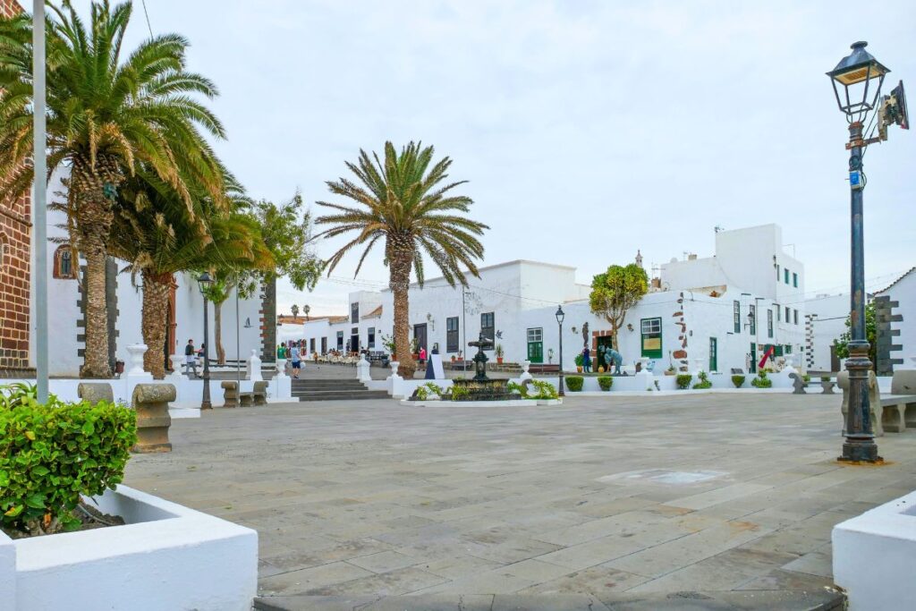 Teguise: Descubre la historia y encanto de este municipio en Lanzarote