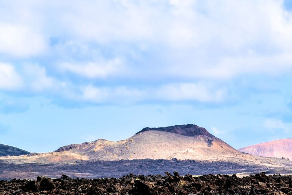 Qué ver en Lanzarote: Paisajes volcánicos y más