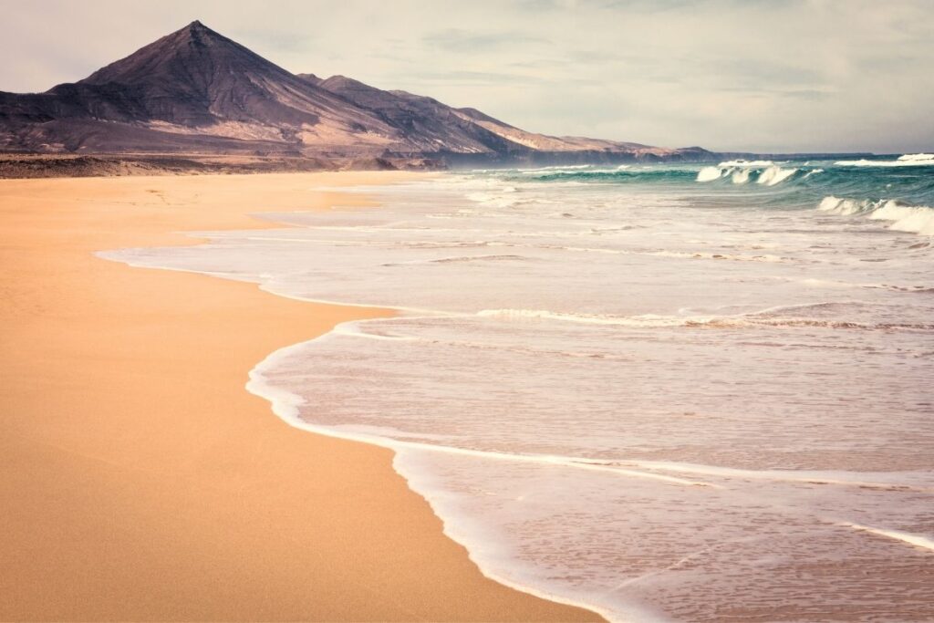Las mejores playas de Fuerteventura: descubre sus encantos paradisíacos