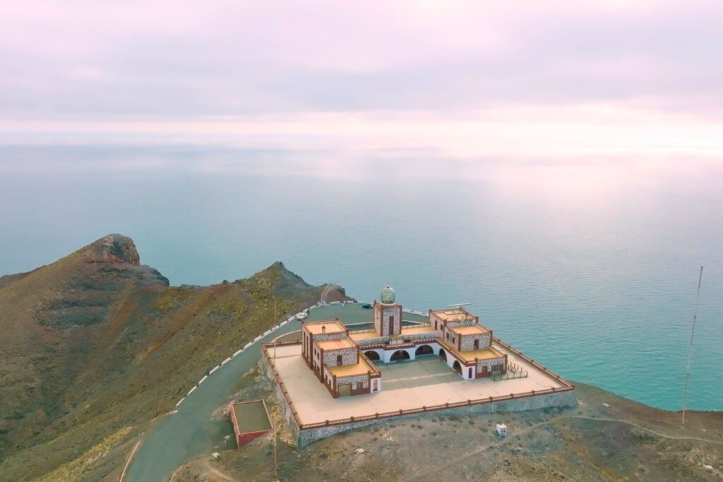 Maravillas del Faro de la Entallada en Fuerteventura
